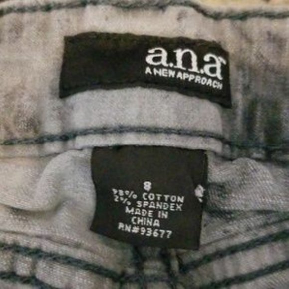 3/$20 a.n.a| Skinny Jeans Size 8/ 29 Silver/Gray - Picture 3 of 7